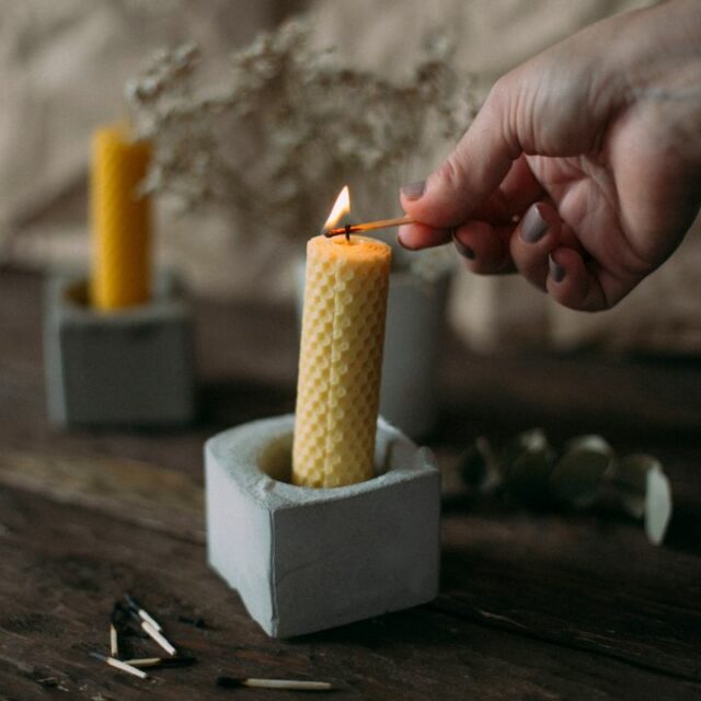How to Make Rolled Beeswax Candles
