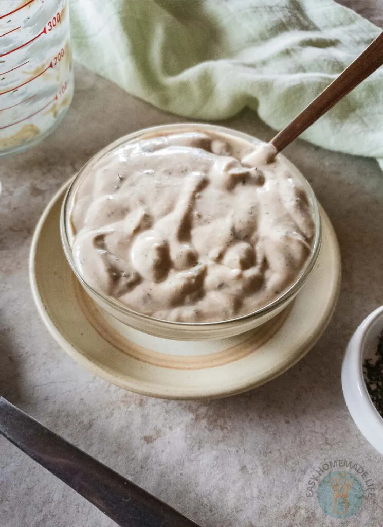 White sauce in a bowl.