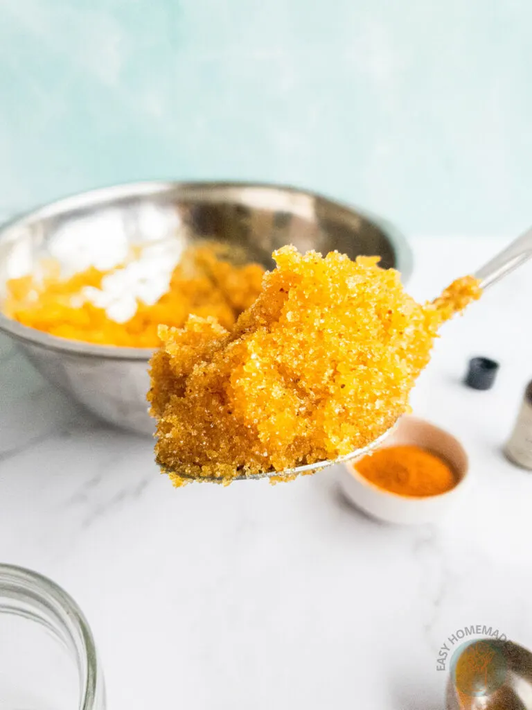 Turmeric scrub for dark spots