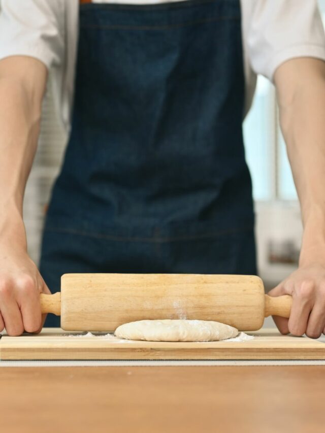 9 Substitutes What To Use Instead of a Rolling Pin? Easy Homemade Life